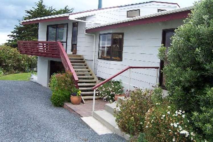 11 Esplanade Kaka Point_10