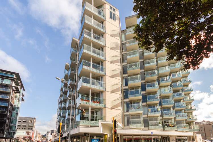 1f/82 Cable Street Te Aro_1