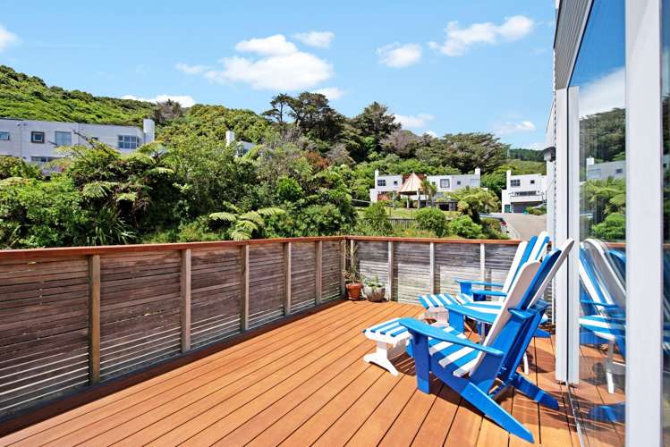 35 Saddleback Grove Karori_9