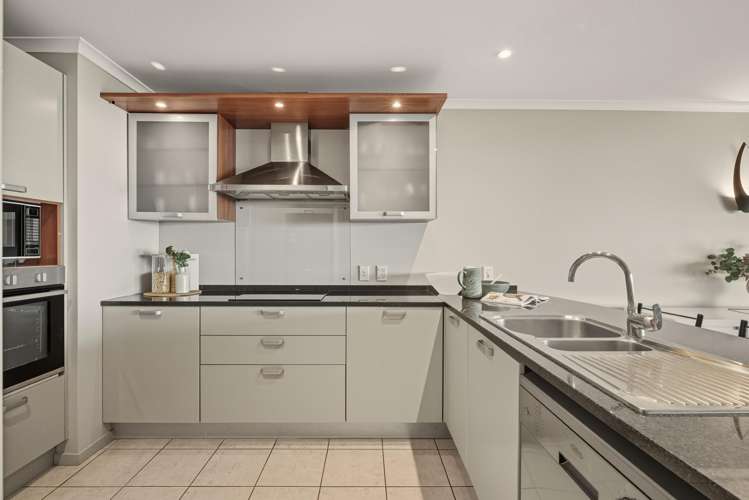 201/136 Marine Parade Mount Maunganui_7