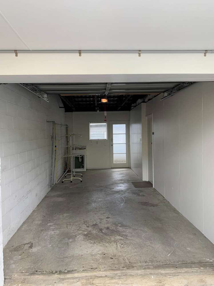 1/4 Stottholm Road Titirangi_9