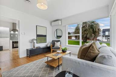 1/14 Westwell Road_2