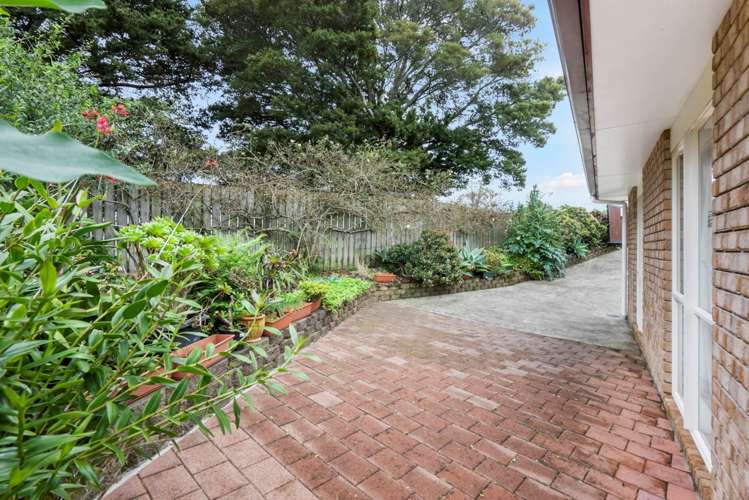 24 Loughinisland Place Manurewa_11