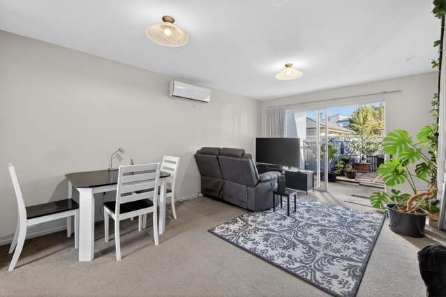 5/15 Buffon Street Waltham_2