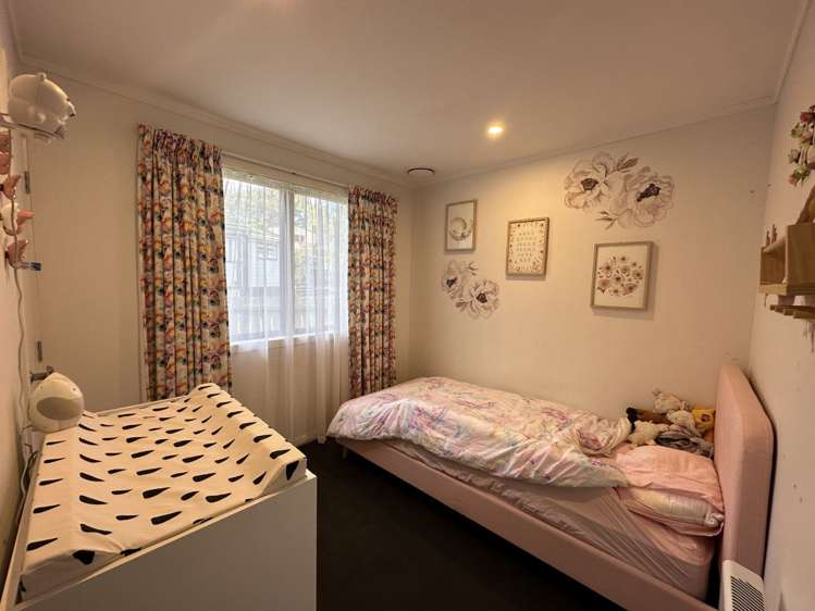125 Solar Road Glen Eden_9