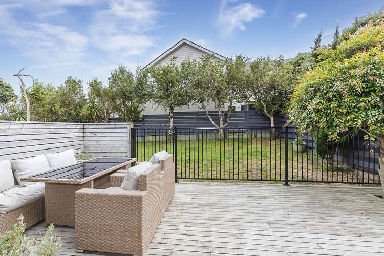 27 Akaroa Drive Maupuia_1
