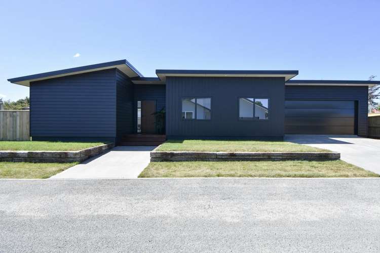 4 Macrocarpa Lane Carterton_17