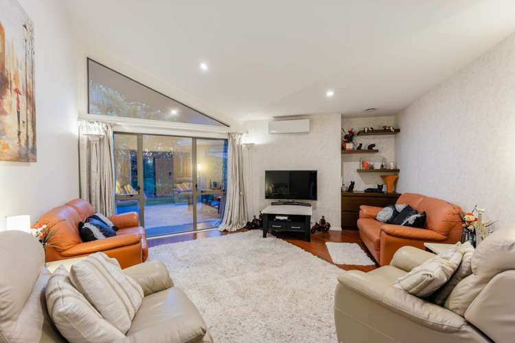 18 Oakford Park Crescent Greenhithe_5