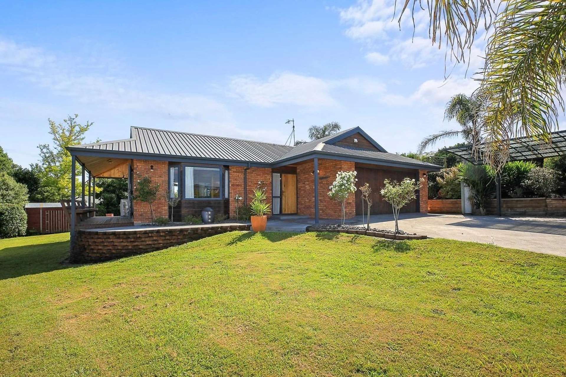 62 Dalton Avenue 11385_0