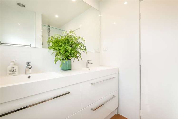 84 Salisbury Road Birkdale_11