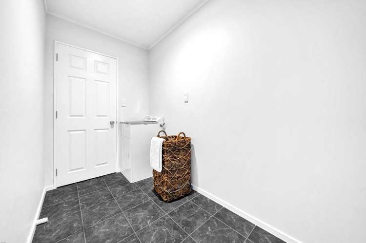 5 & 5A Ballydonegan Rise East Tamaki_22