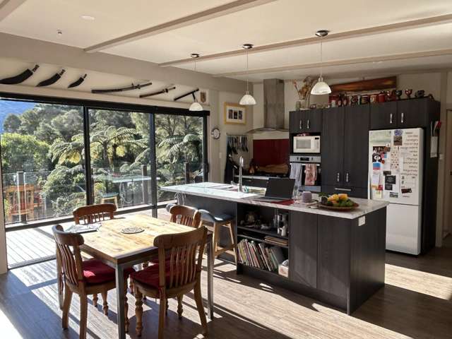 1742 Queen Charlotte Drive Anakiwa and Surrounds_4