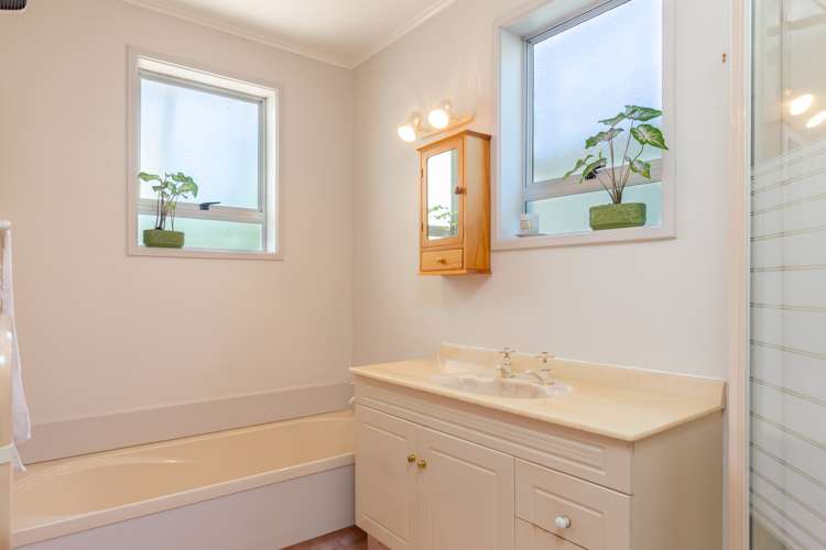 32 Seaview Crescent Picton_16