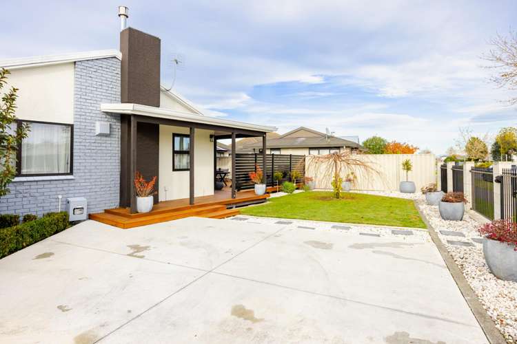 402 Park Road South Akina_32