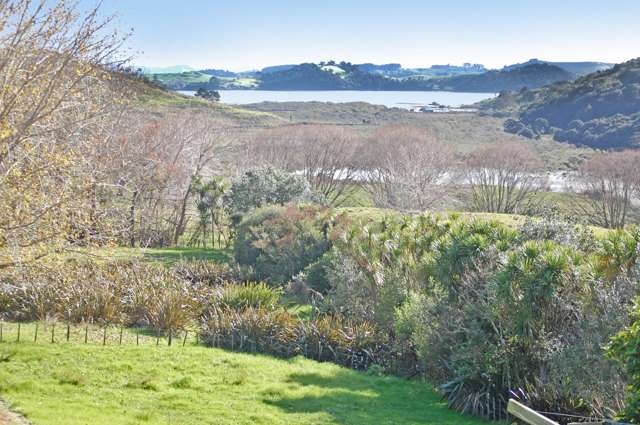 32 Waterview Crescent Kaiwaka_1