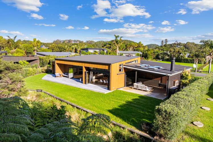 15 Edgewater Place Matapouri_27