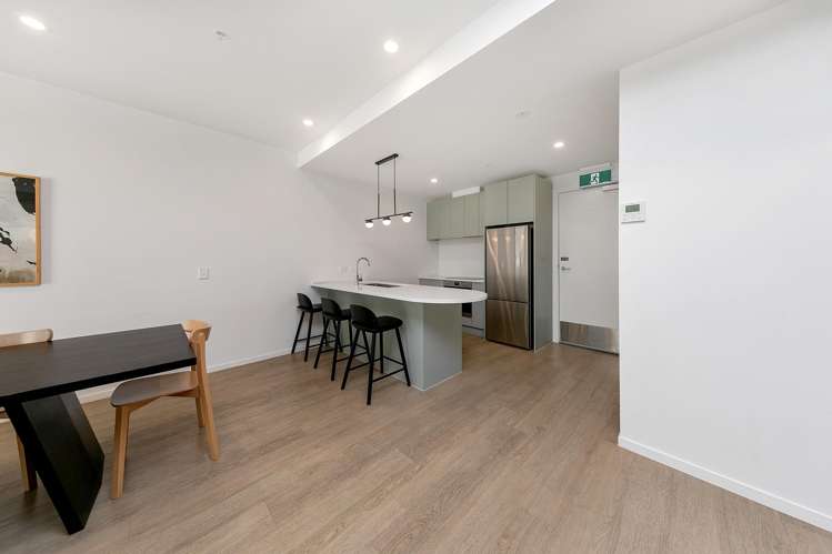 502/1817A Great North Road Avondale_16