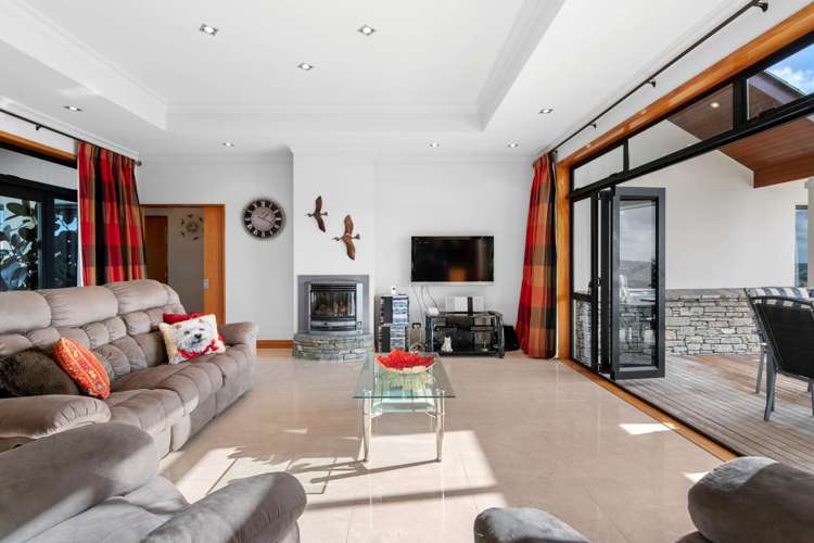 1 Myra G Place Stanmore Bay_28