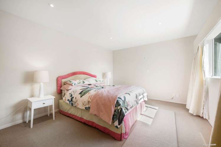 607 East Coast Road Browns Bay_8