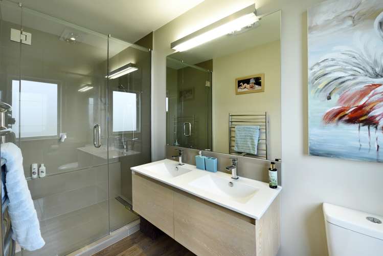 68 Fairose Drive Richmond_12