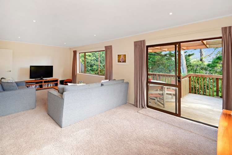 13 Oruamo Place Beach Haven_7