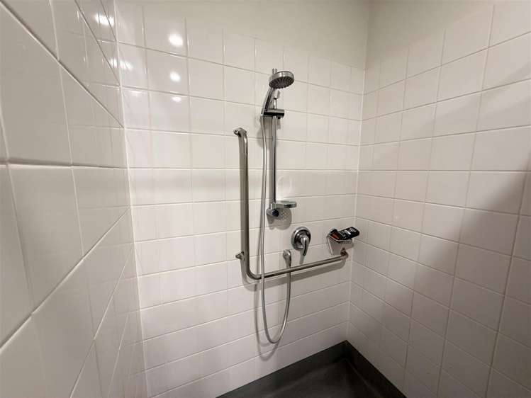 1/1 Show Place Addington_9