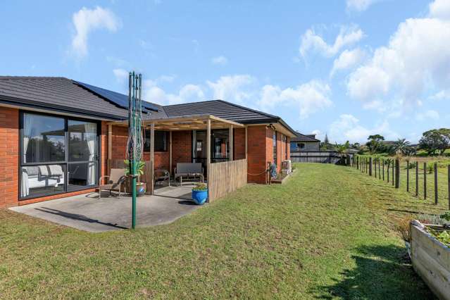 33 Ocean View Rise Ruakākā_4