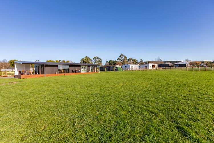 20 White Road Otane_19