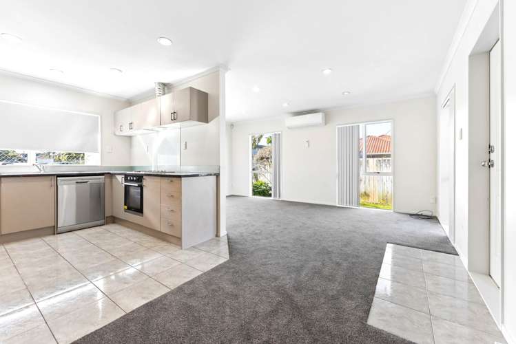 9A Robert Skeleton Place Manurewa_7