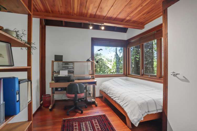 8 Valley View Road Titirangi_15