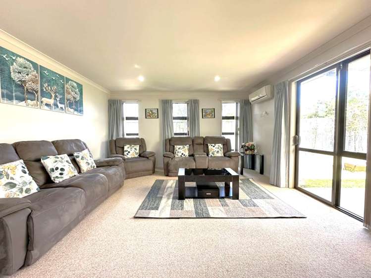 53 Sunningdale Street Wattle Downs_32