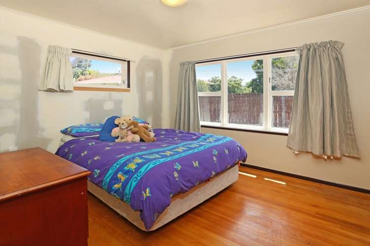 76 Nikau Street New Lynn_11