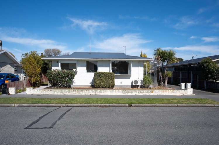 6 De Bloge Place Burwood_10