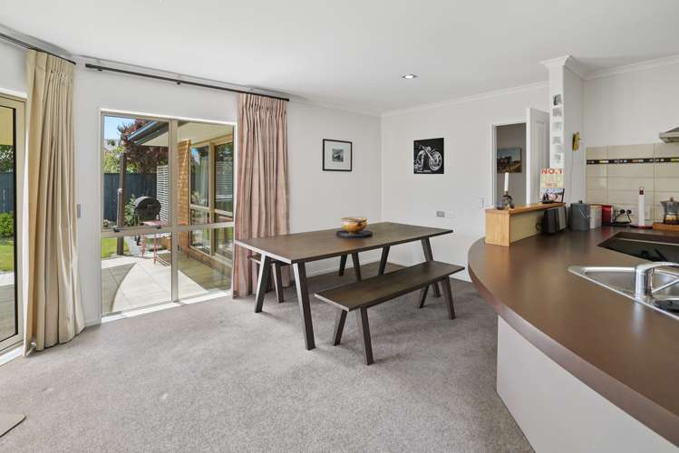 105 Saxton Road Stoke_6