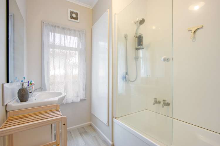 25 Flanders Avenue Onekawa_11