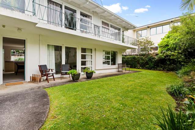 2/10 Blomfield Spa Takapuna_1