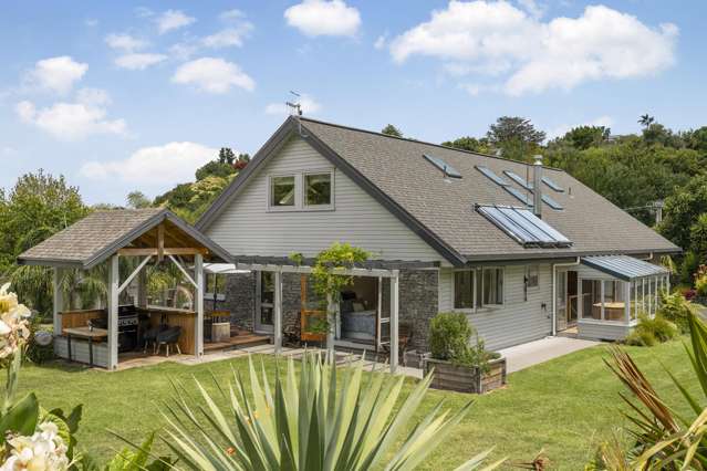 Enchanting Family Home, Exclusive Neighbourhood