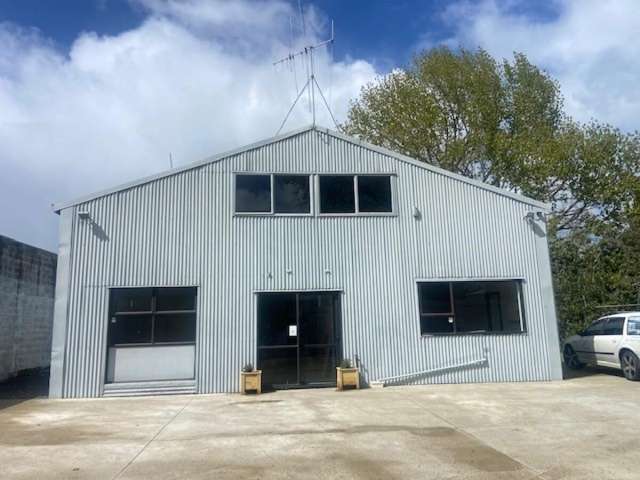 Te Rapa Industrial premises with yard space