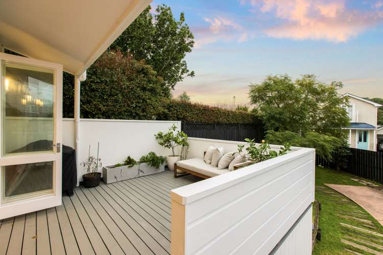 8 Beach Road Northcote Point_13