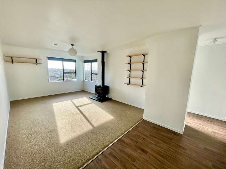 87 Solar Road Glen Eden_3