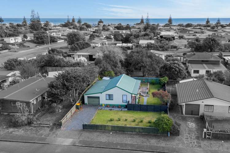 83 Norfolk Crescent Otaki Beach_20