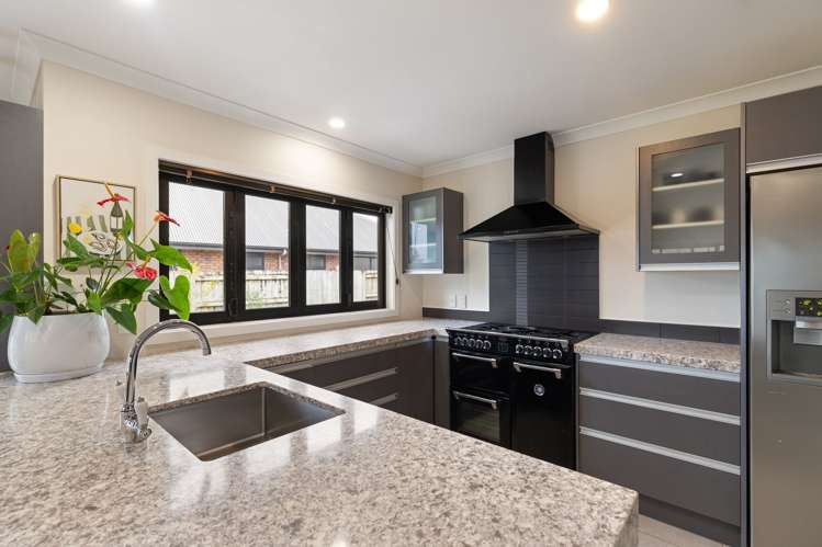 6 Trump Place Kelvin Grove_16