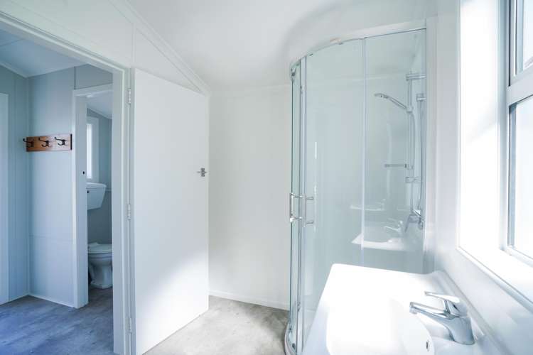 A/25 Milton Street Riverton_9