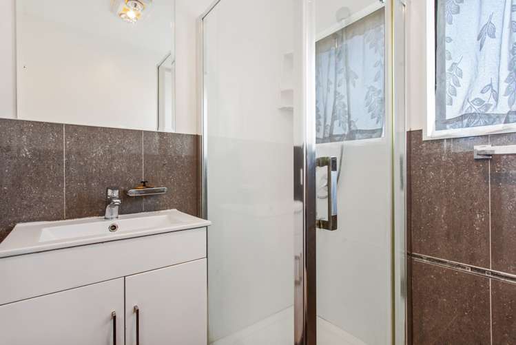 2/18 Sheehan Avenue Papakura_13