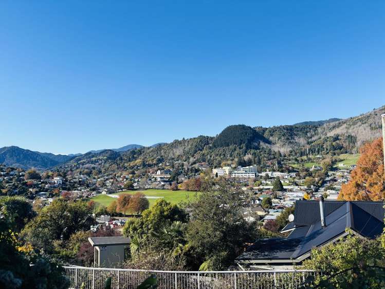 2 Jenner Road Toi Toi_5