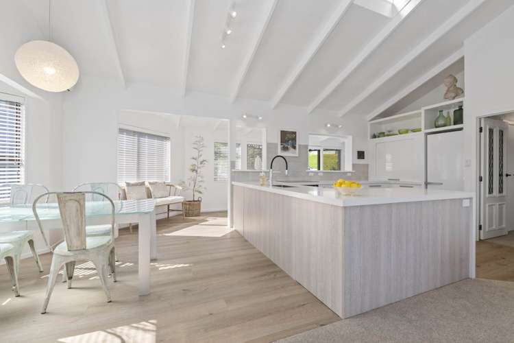 19 Zita Avenue Matakatia_19