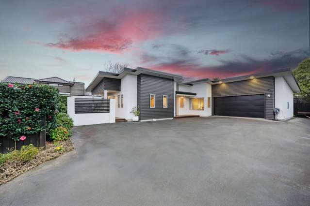 Sought After Single Level and Stylish!