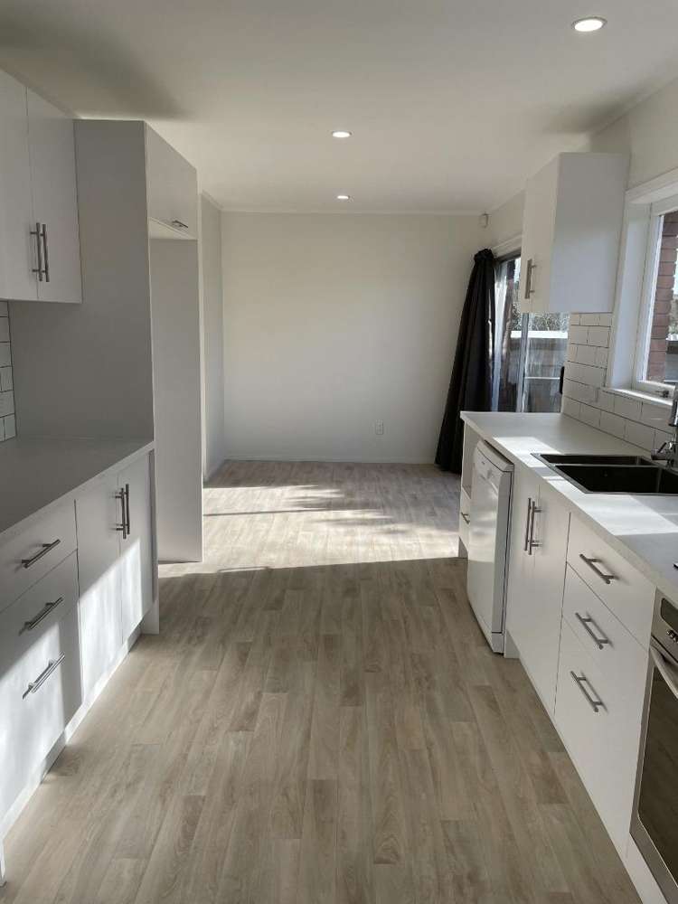 56 Beechdale Crescent 2671_2