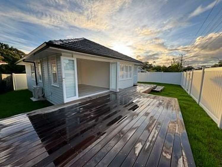 117 Vodanovich Road Te Atatu South_10