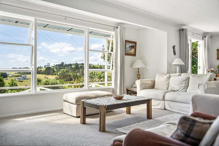 65 Top Road Dairy Flat_12